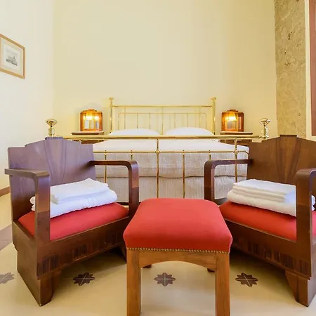 Couette-café La Bifora 3*
