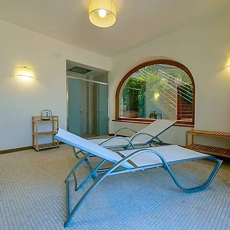 La Bifora Bed & Breakfast