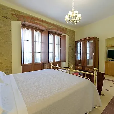 Bed & Breakfast La Bifora 3*